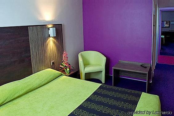 Tourhotel Blois La Chaussée-Saint-Victor الغرفة الصورة