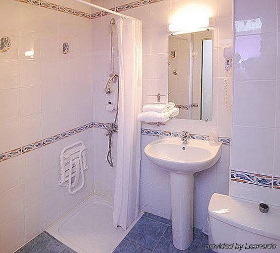 Tourhotel Blois La Chaussée-Saint-Victor الغرفة الصورة